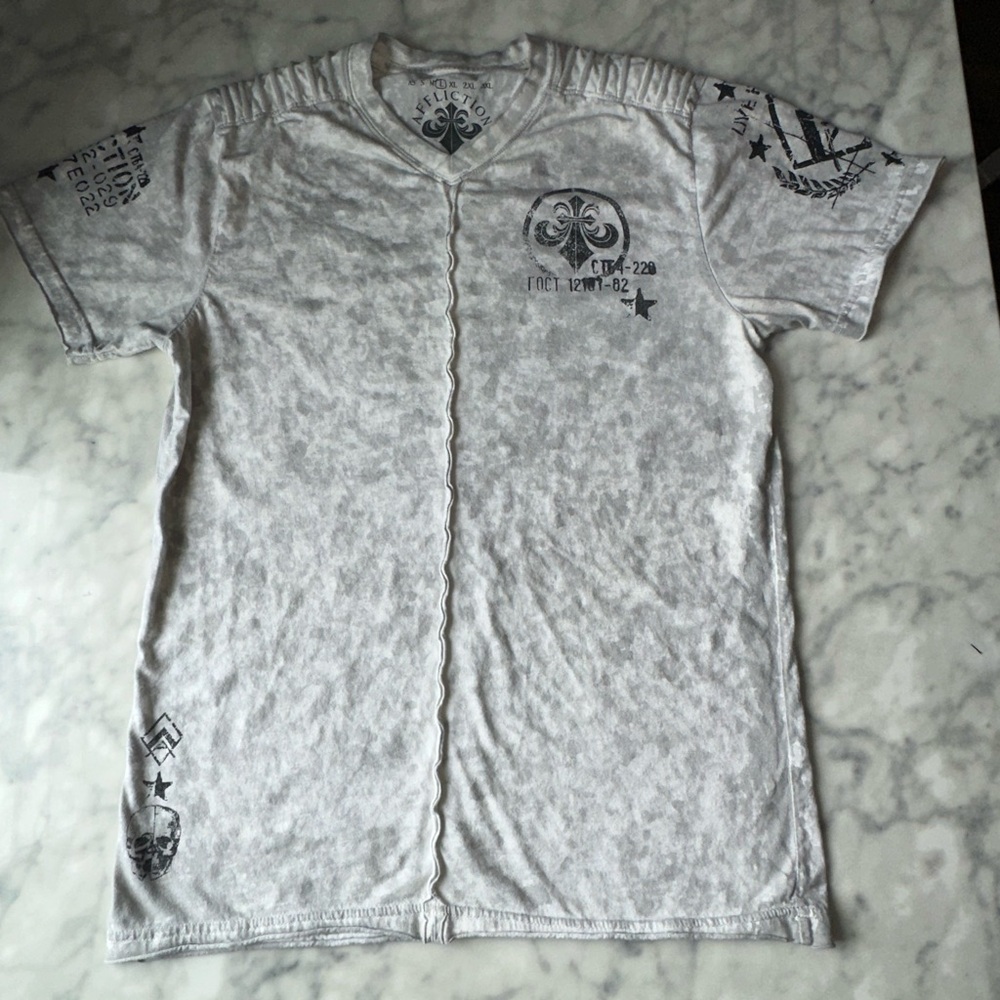 Affliction Y2K Men's Light Gray Graphic V-Neck with Distressed Stitching